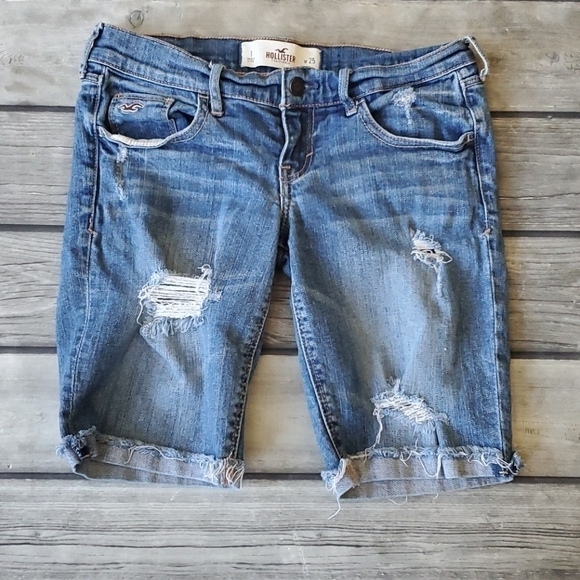 Hollister Distressed Bermuda Jean Shorts Sz 1 - Picture 1 of 5